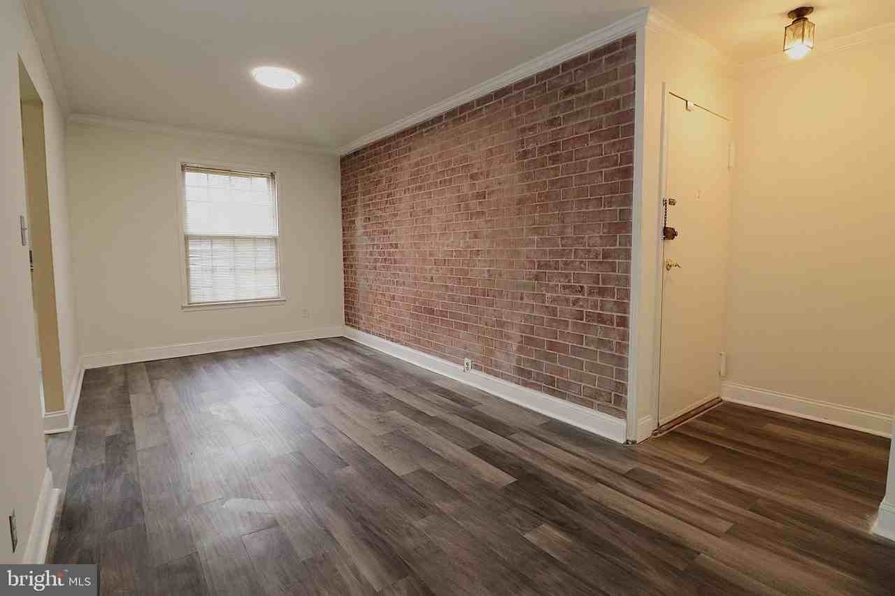 6010 Westchester Park Dr Apt T2 #T2 - Photo 7 of 23