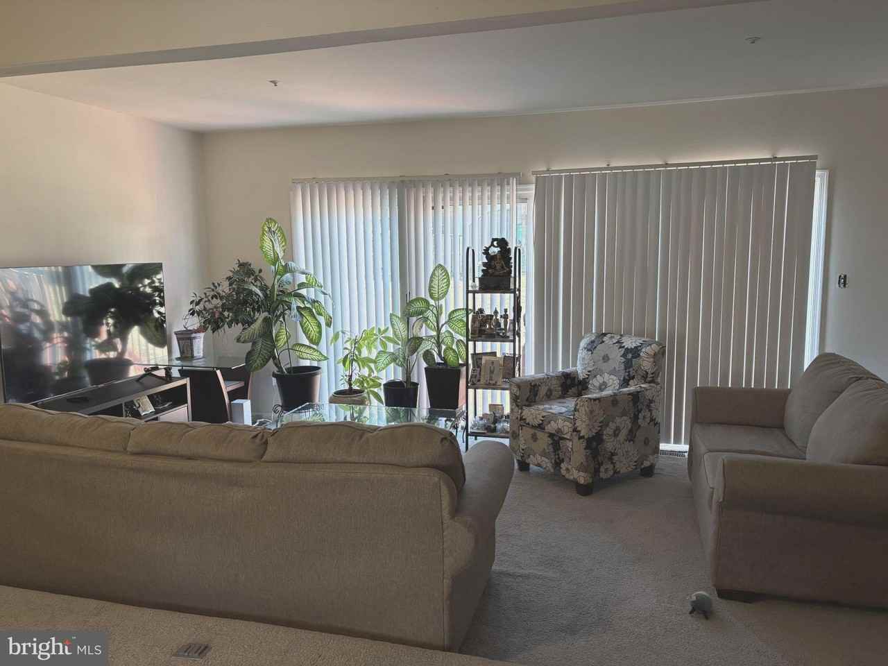 37 Joyceton Way - Photo 2 of 10