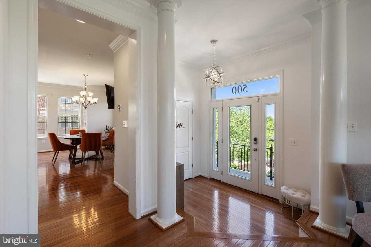 500 Overlook Park Dr Unit 27 #27 - Photo 4 of 23