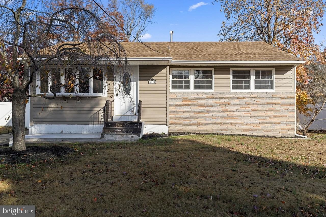 418 Delview Ln - Photo 2 of 32