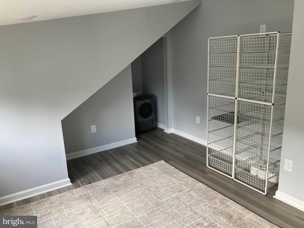 118 W Clinton Ave - Photo 3 of 15