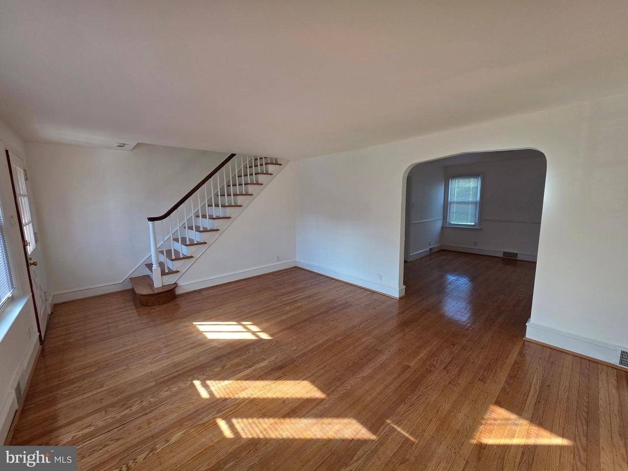 5 Dowling Ave - Photo 3 of 30