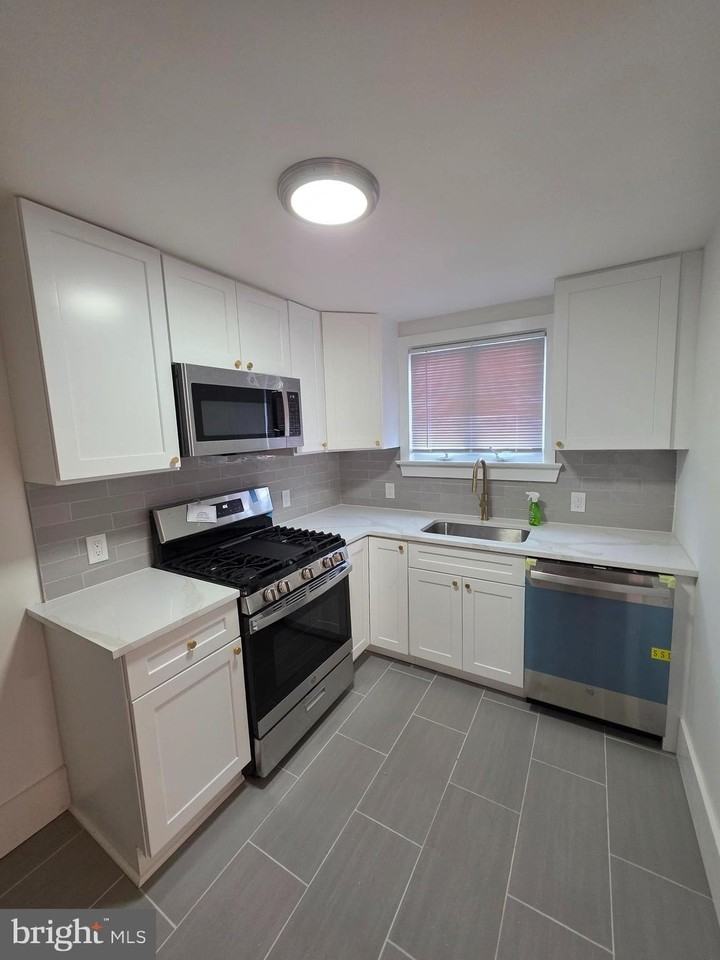 5 Dowling Ave - Photo 6 of 30