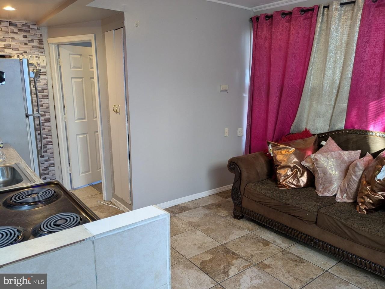 1173 Atlantic Ave - Photo 2 of 10