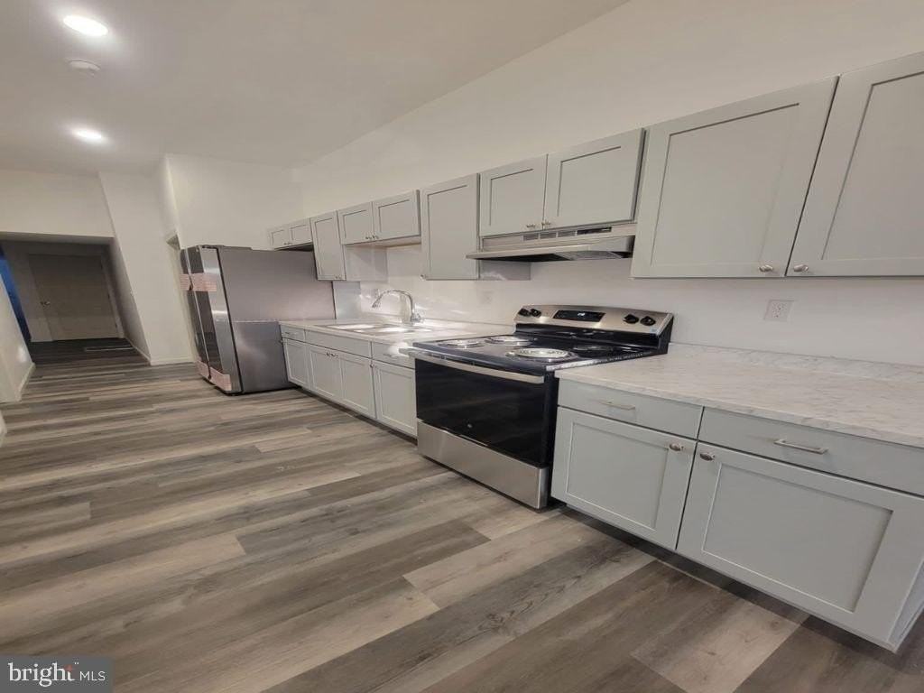 145 W Main St - Photo 4 of 22