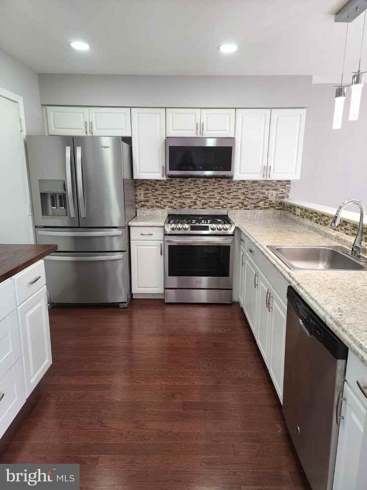 182 Scobee Ln - Photo 3 of 16