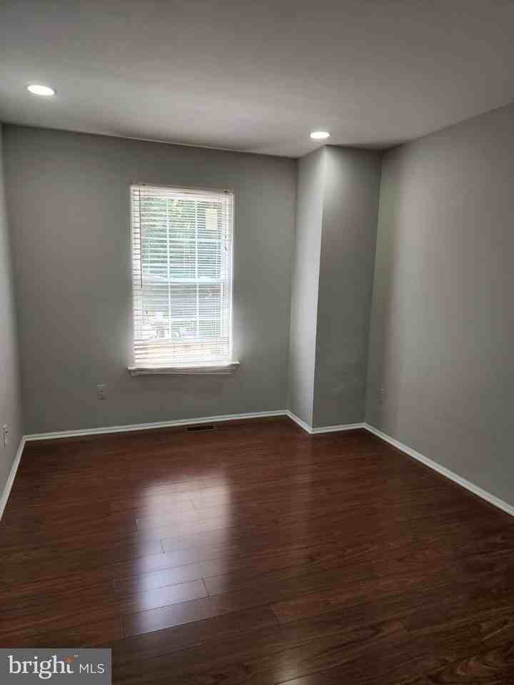 182 Scobee Ln - Photo 5 of 16