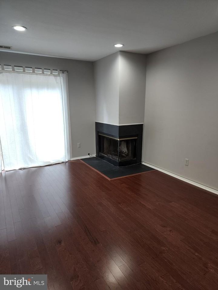 182 Scobee Ln - Photo 7 of 16