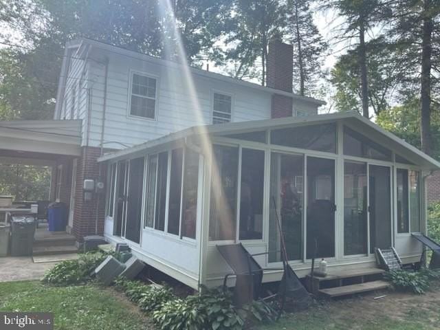 411 N 4th St - Photo 3 of 7