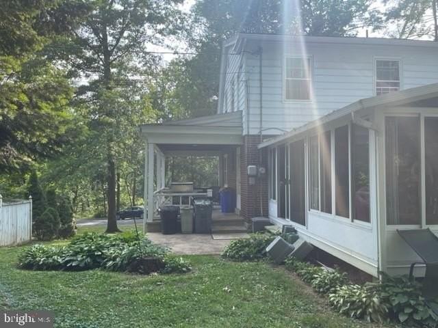 411 N 4th St - Photo 4 of 7