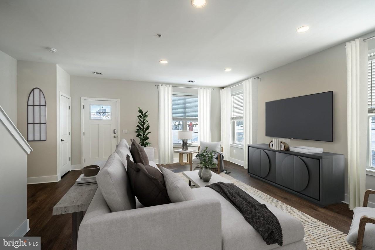 302 Arya Ln Unit 1 #1 - Photo 4 of 29