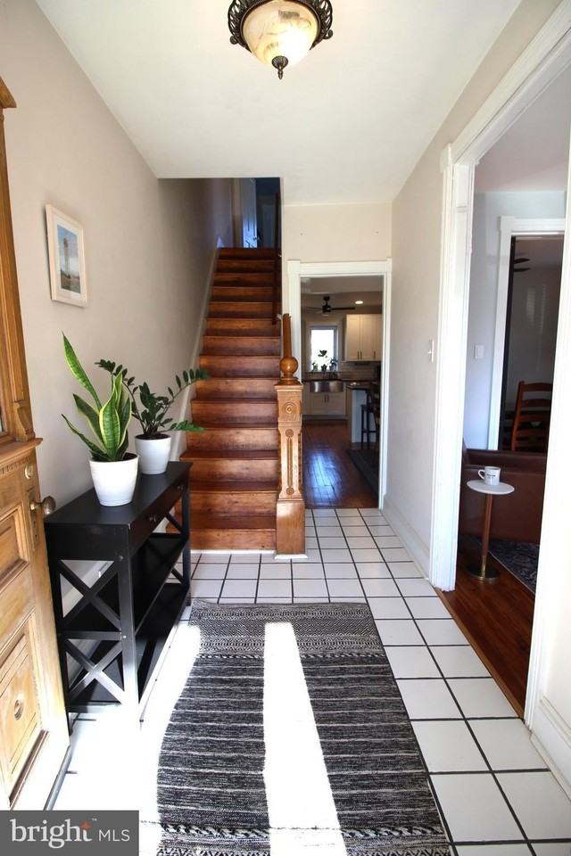 141 W Mulberry St - Photo 2 of 30