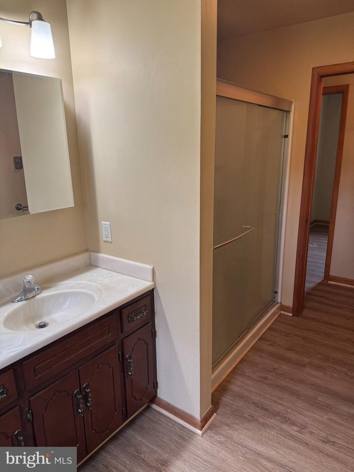 60 Edgelea Dr - Photo 5 of 11