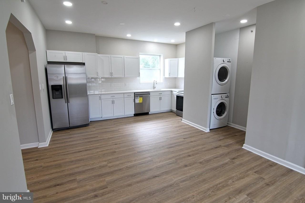 235 Jefferson St Unit 3 #3 - Photo 3 of 12