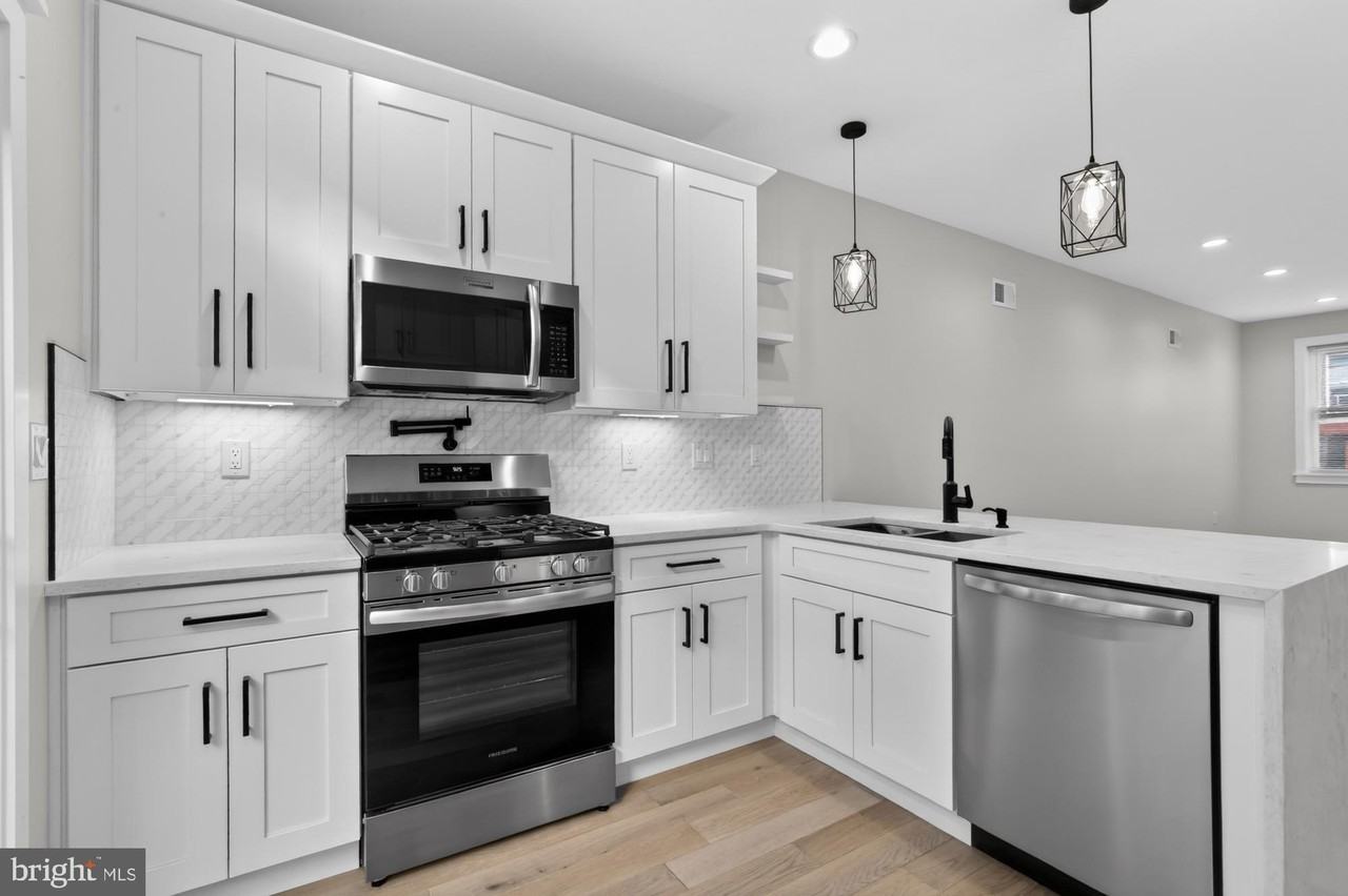 2138 E Albert St - Photo 6 of 39