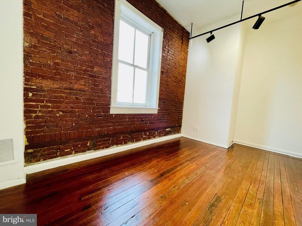 4444-48 Main St Unit E #E - Photo 2 of 13