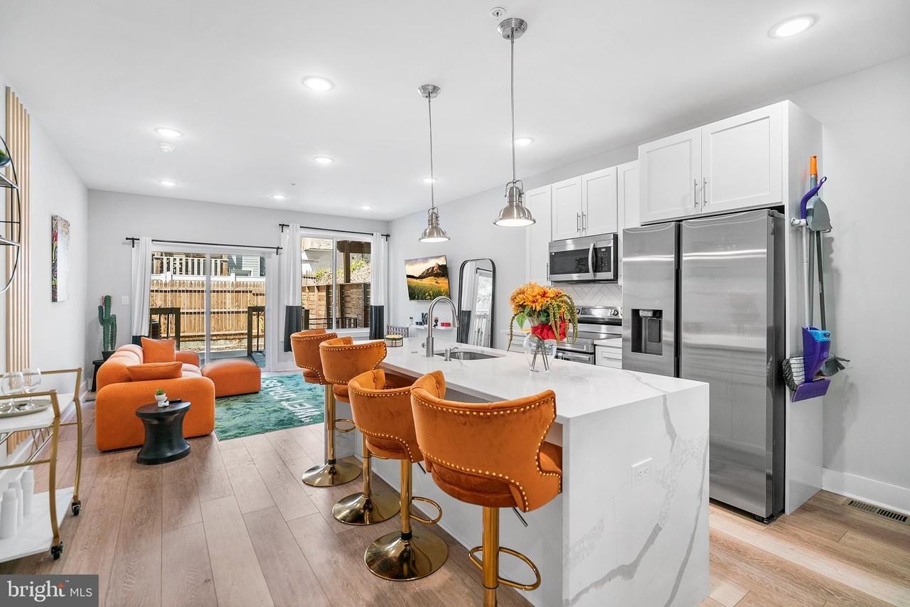 1924 N 6th St Apt 2 #2 - Photo 2 of 15