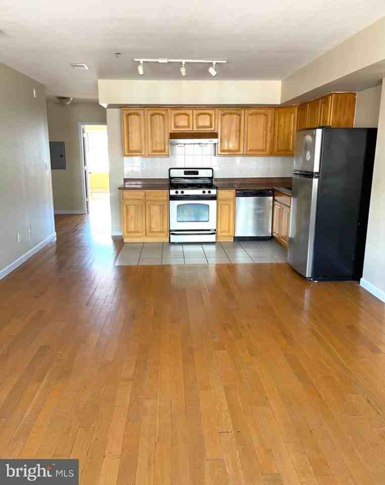 1120-00 Buttonwood St Unit C #C - Photo 6 of 23