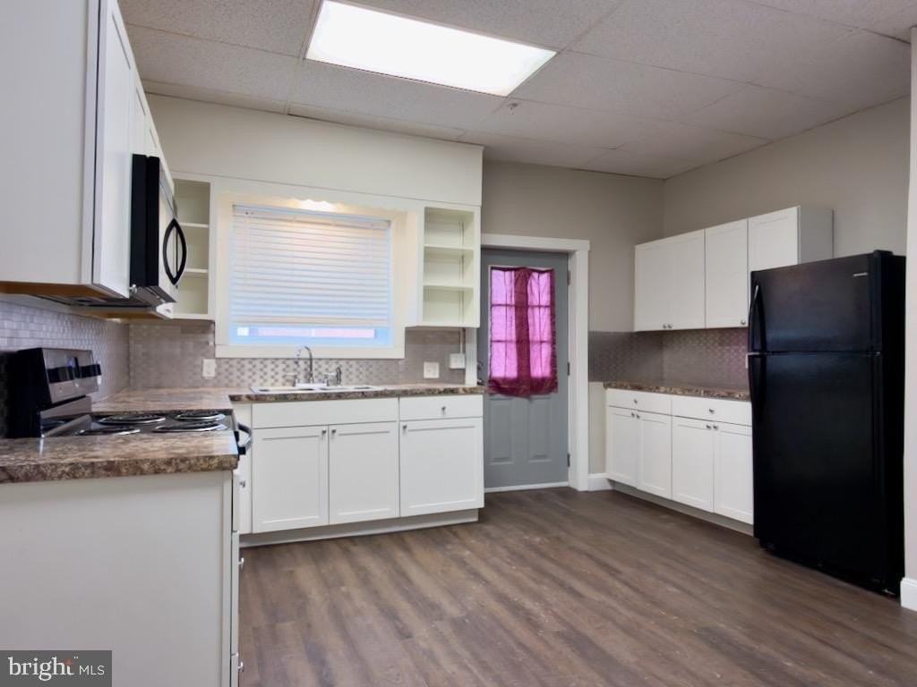 100 S Front St Apt 5 #5 - Photo 2 of 22