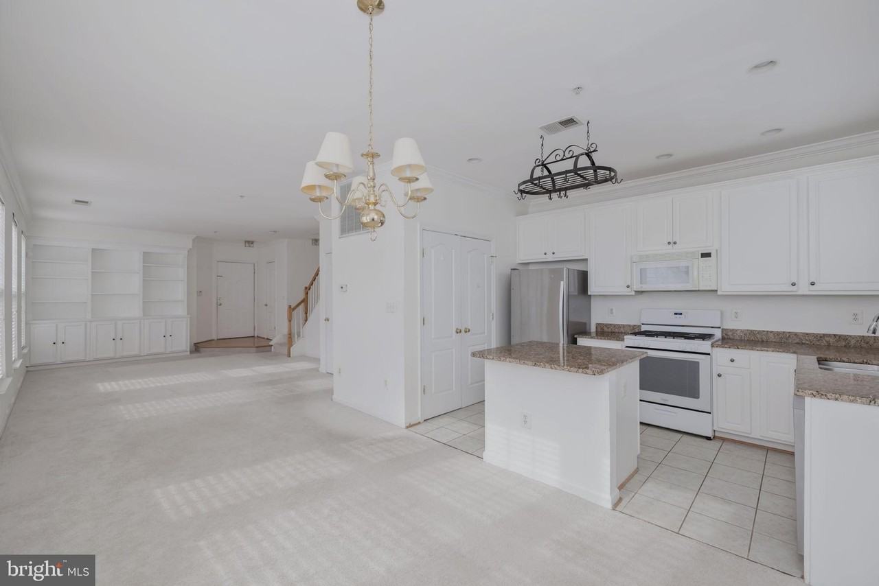 5108 English Ter Unit 104 #104 - Photo 6 of 44