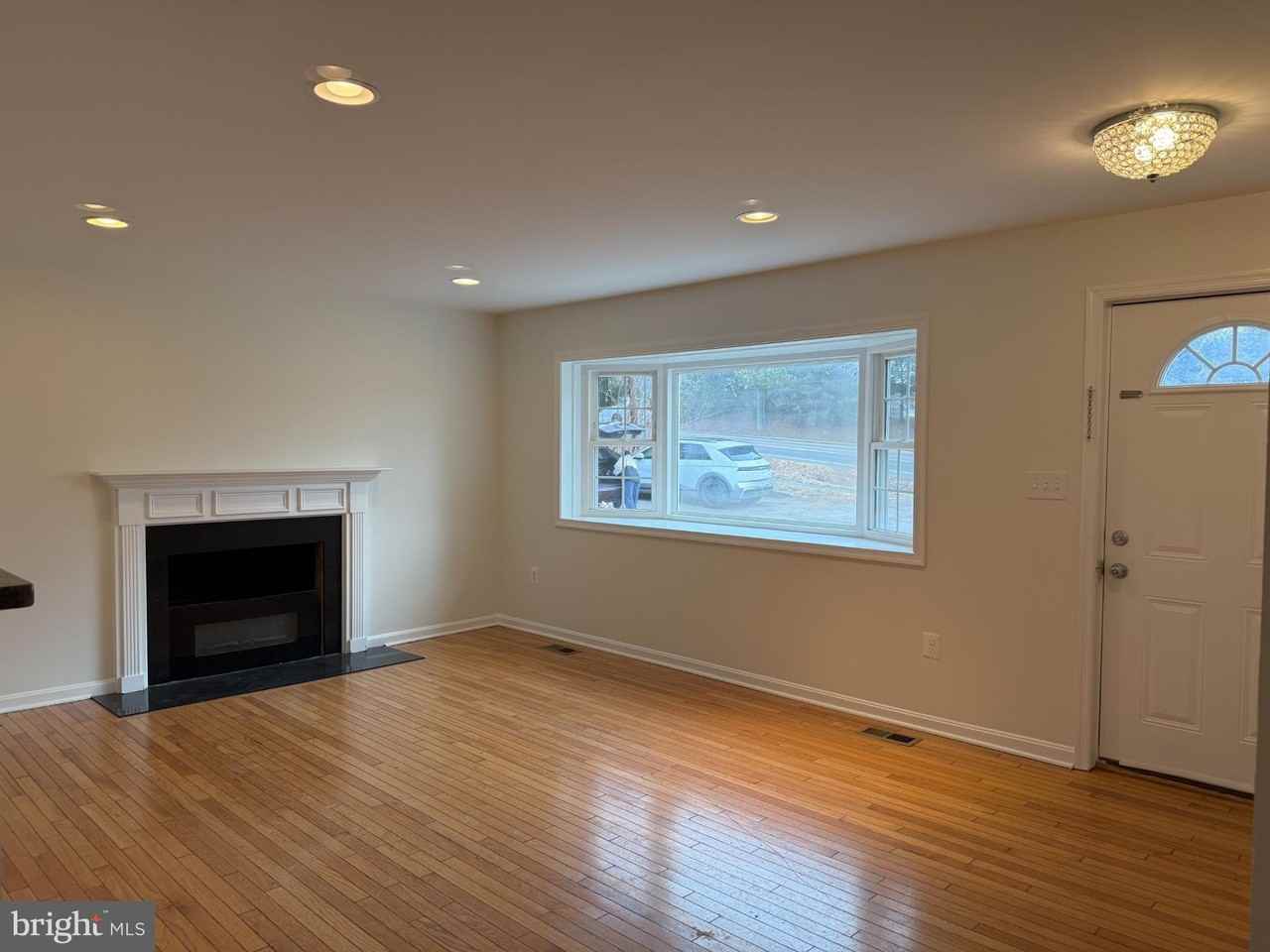 4032 Olley Ln - Photo 4 of 48