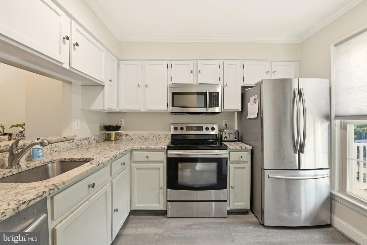 2964 Kings Station Ct - Photo 4 of 26