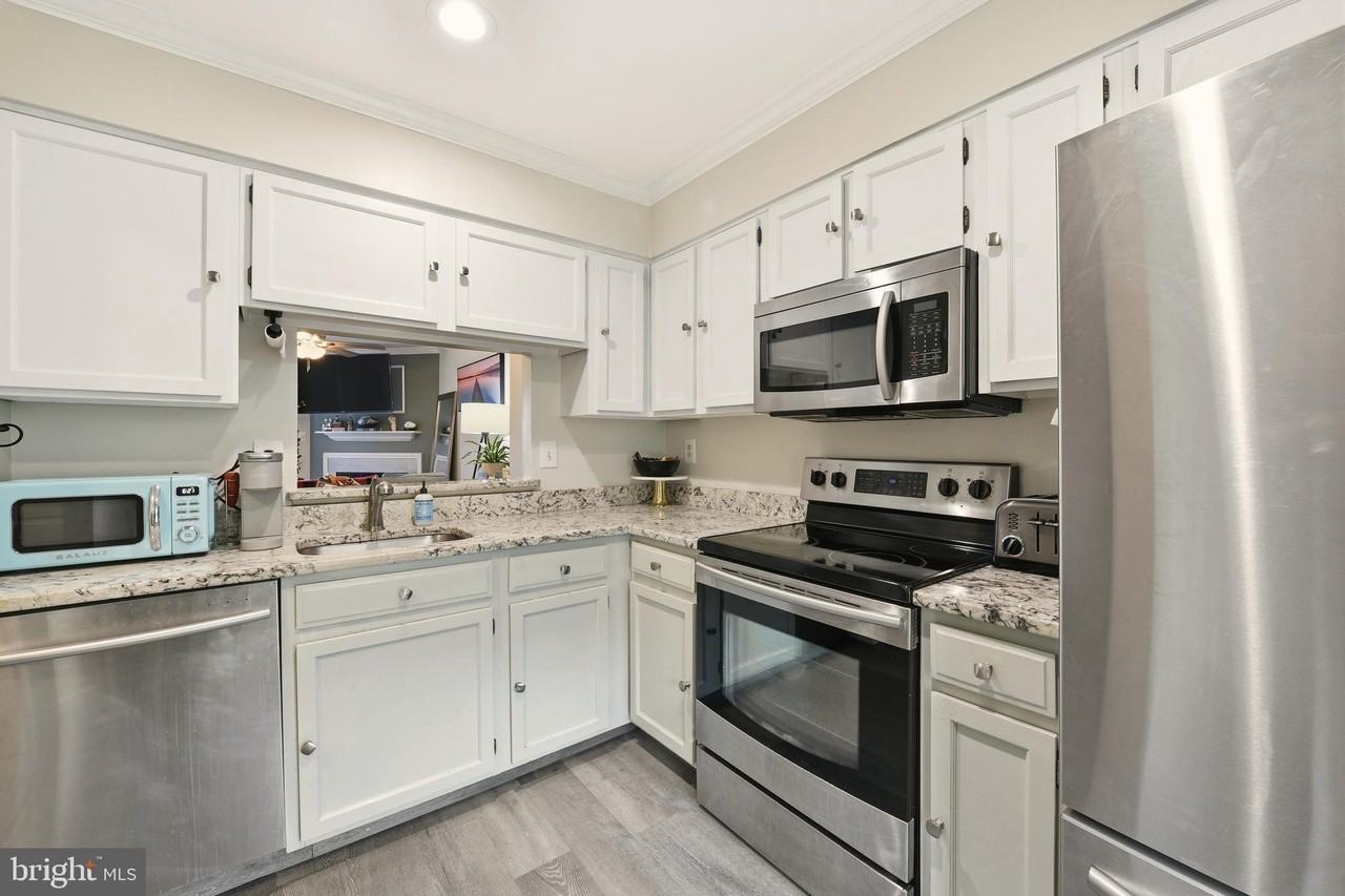 2964 Kings Station Ct - Photo 5 of 26