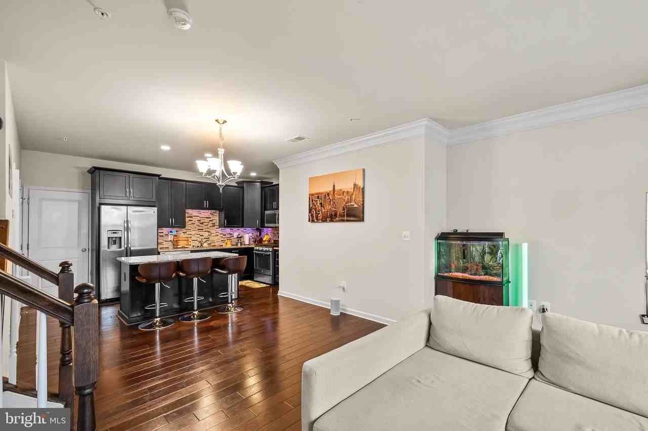 43151 Wealdstone Ter - Photo 7 of 30