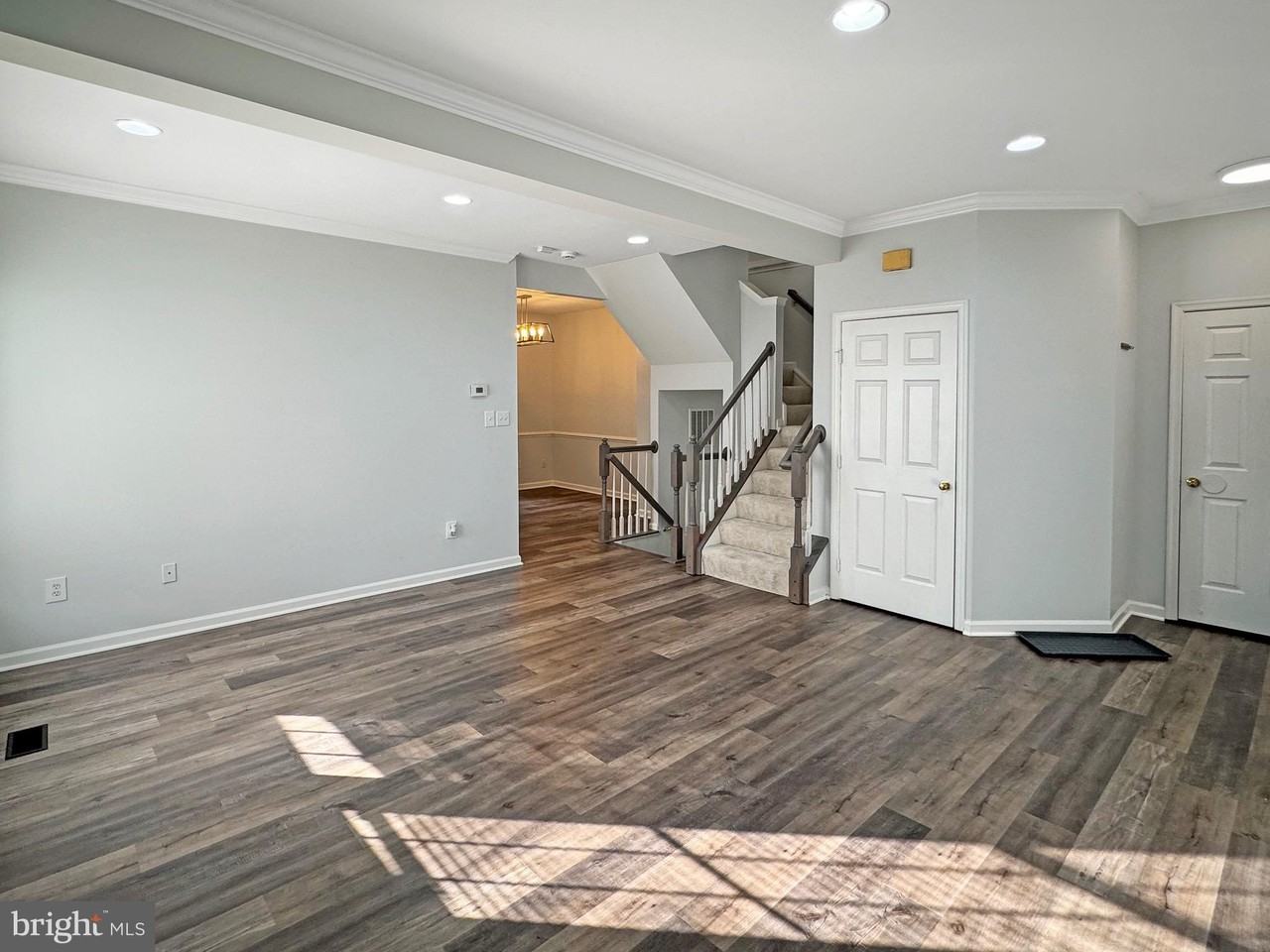 25415 Morse Dr - Photo 3 of 31