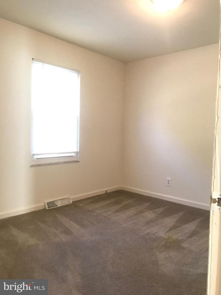 1815 Meadow Dr - Photo 6 of 7