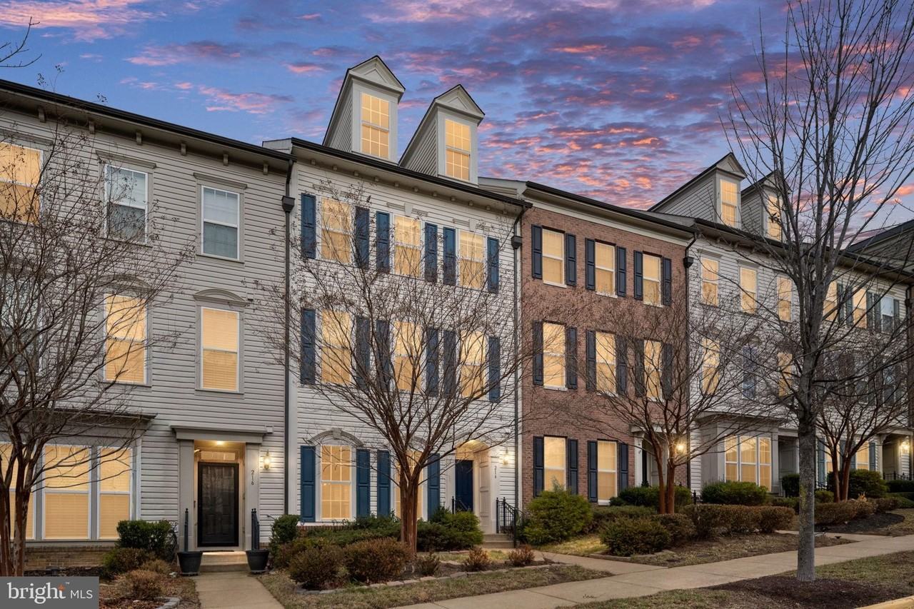 214 Almond Dr - Photo 4 of 50