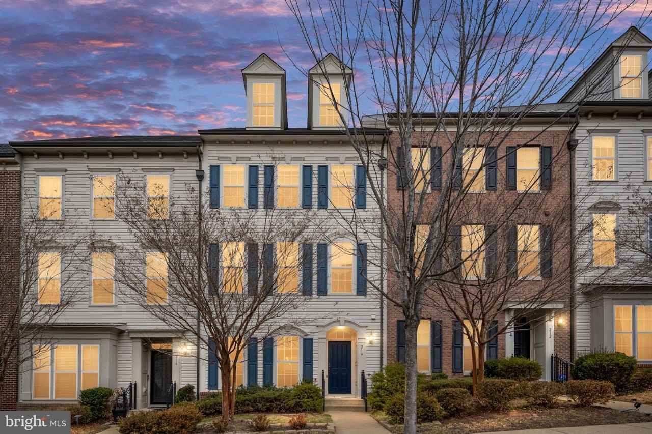 214 Almond Dr - Photo 5 of 50