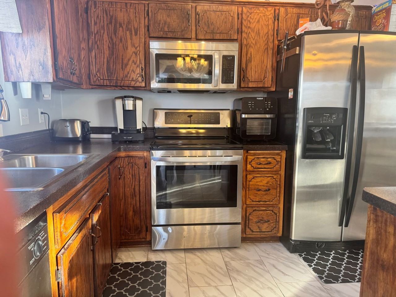 9712 Hames Ct S - Photo 4 of 17