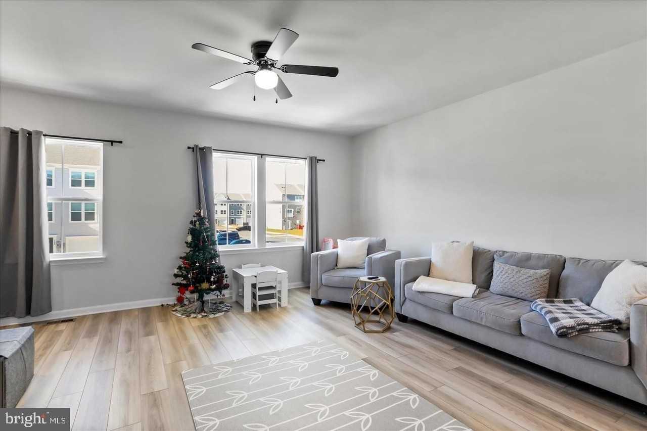 143 Cooperage Rd - Photo 4 of 7