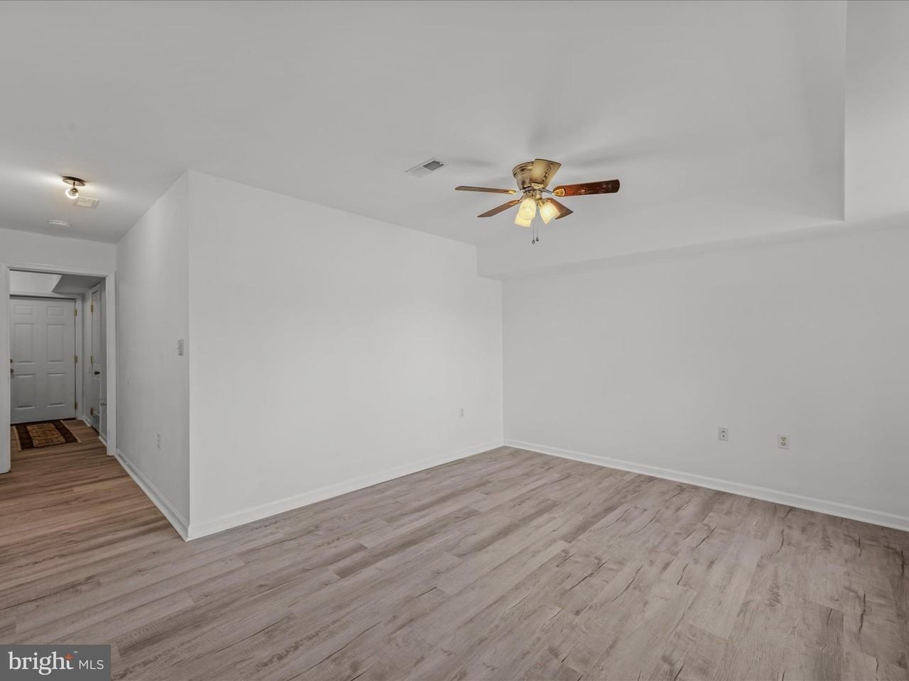 316 E 5th Ave - Photo 4 of 37