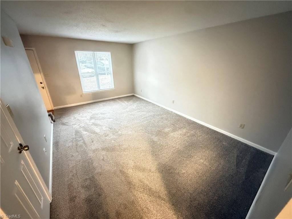 1018 Cedar Place Ct - Photo 3 of 13