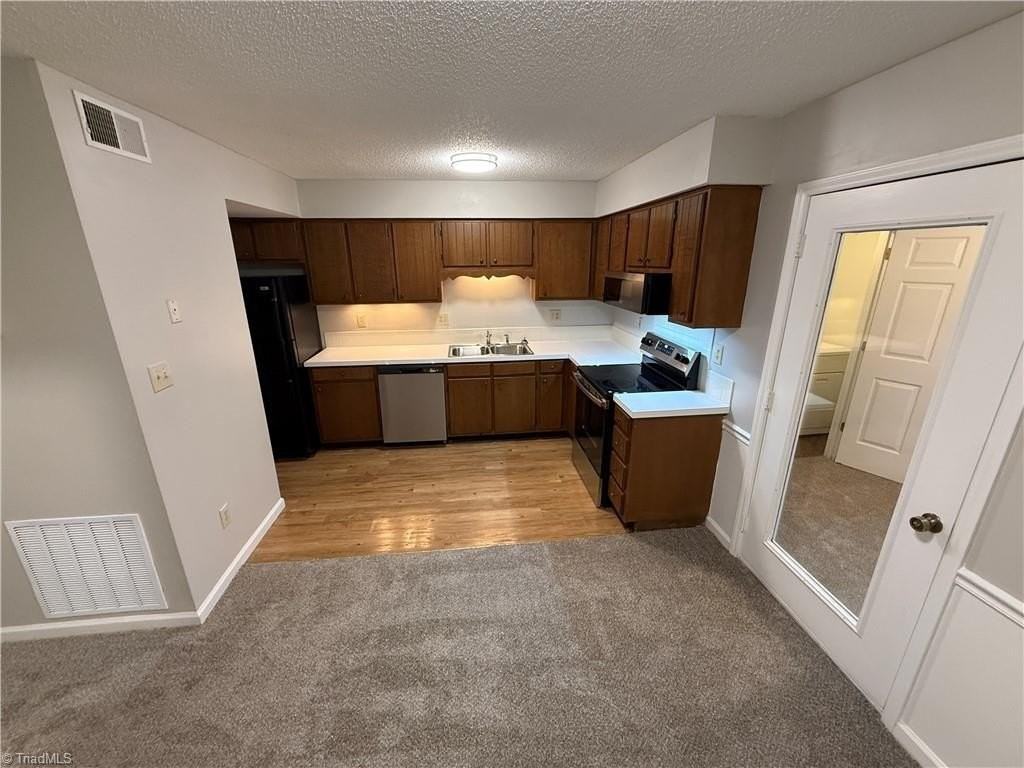 1018 Cedar Place Ct - Photo 5 of 13