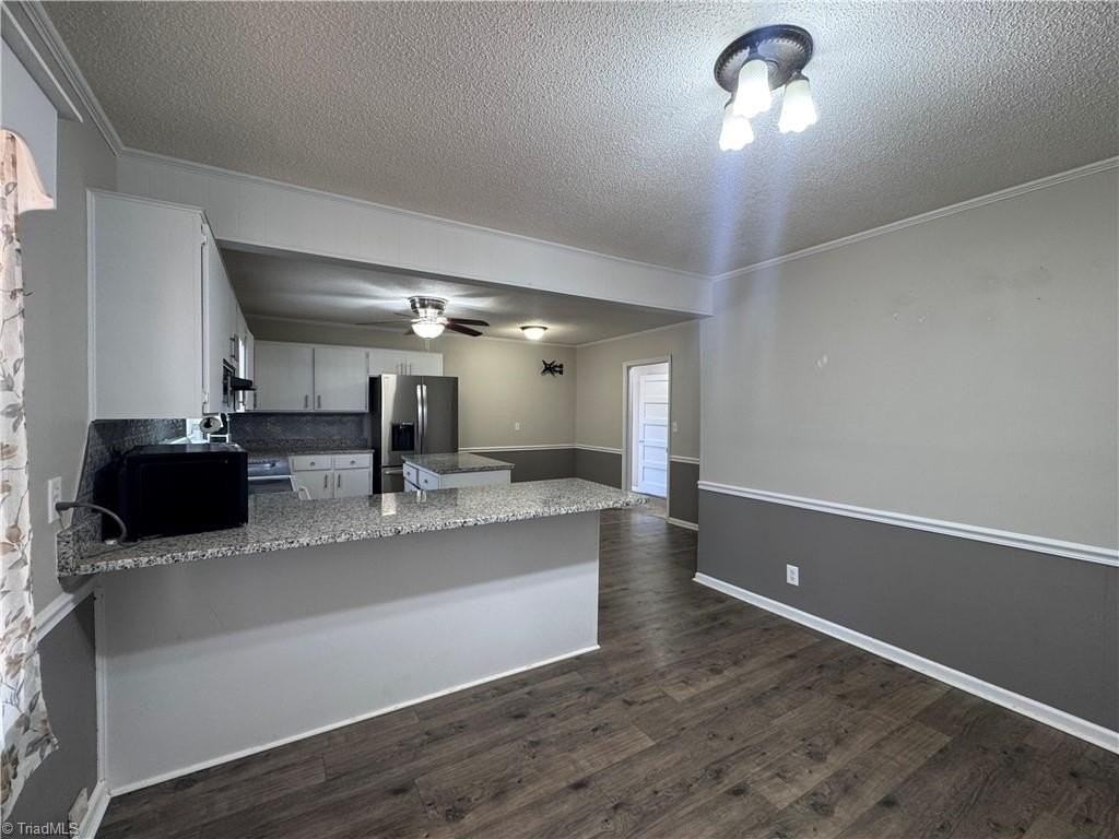 4586 Starmount Rd - Photo 7 of 35