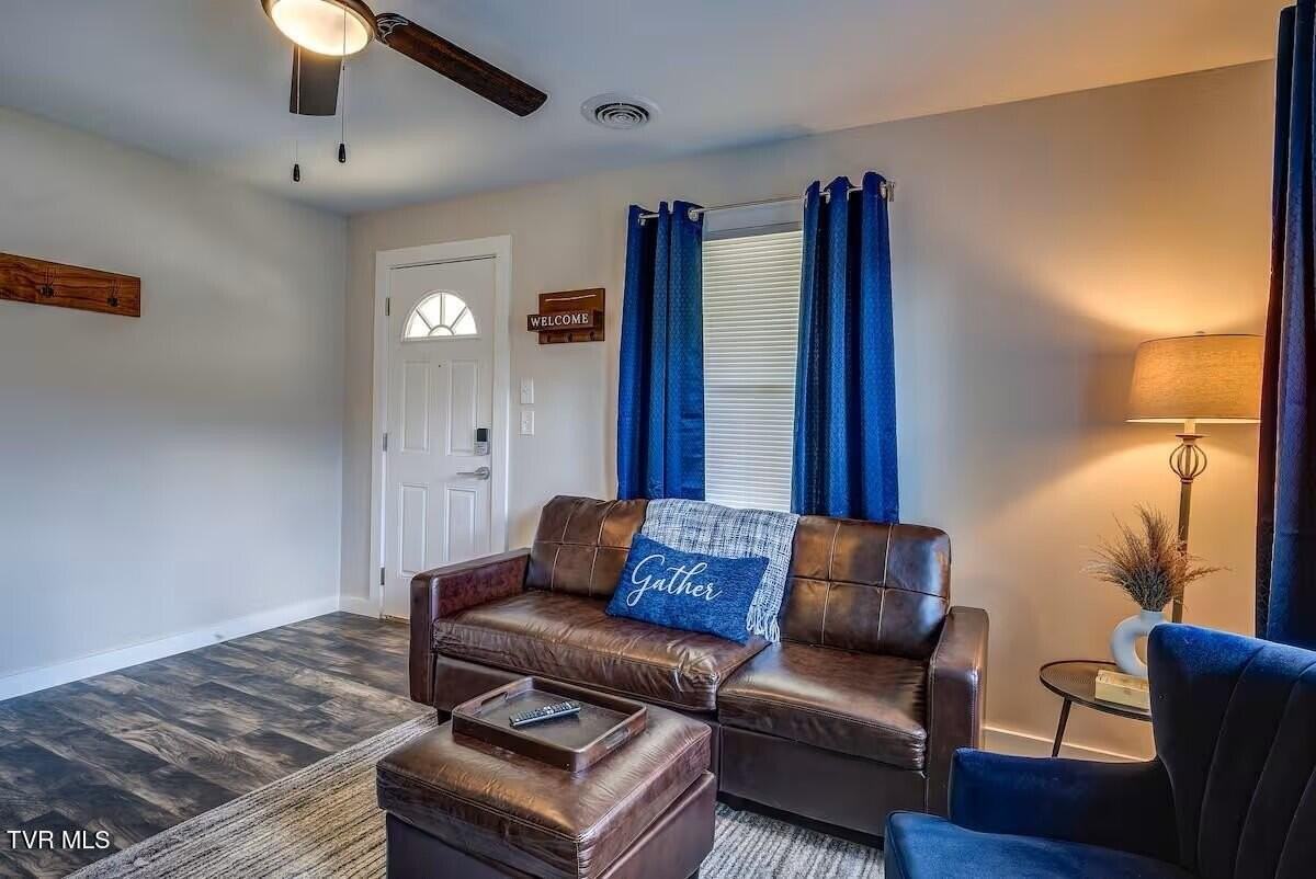 1330 E Sevier Ave - Photo 3 of 18