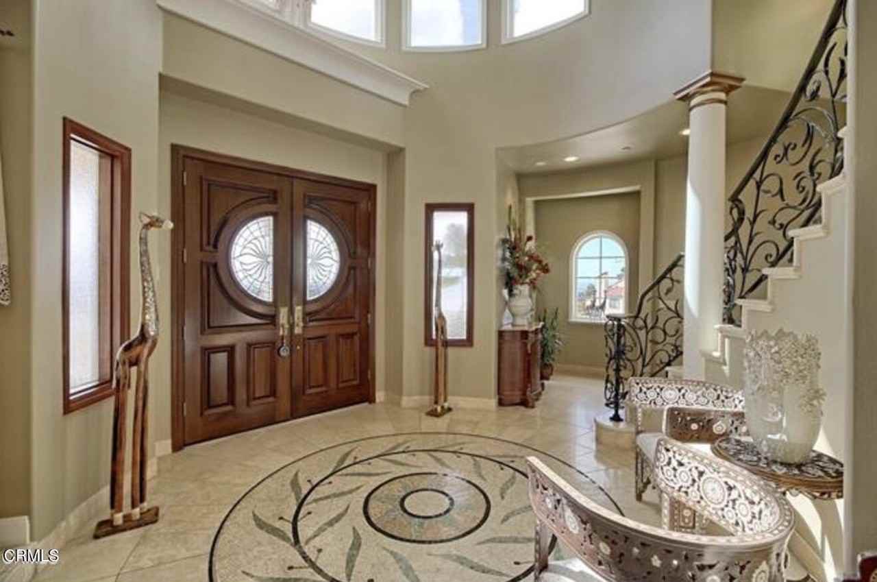 6153 Cobblestone Dr - Photo 3 of 21