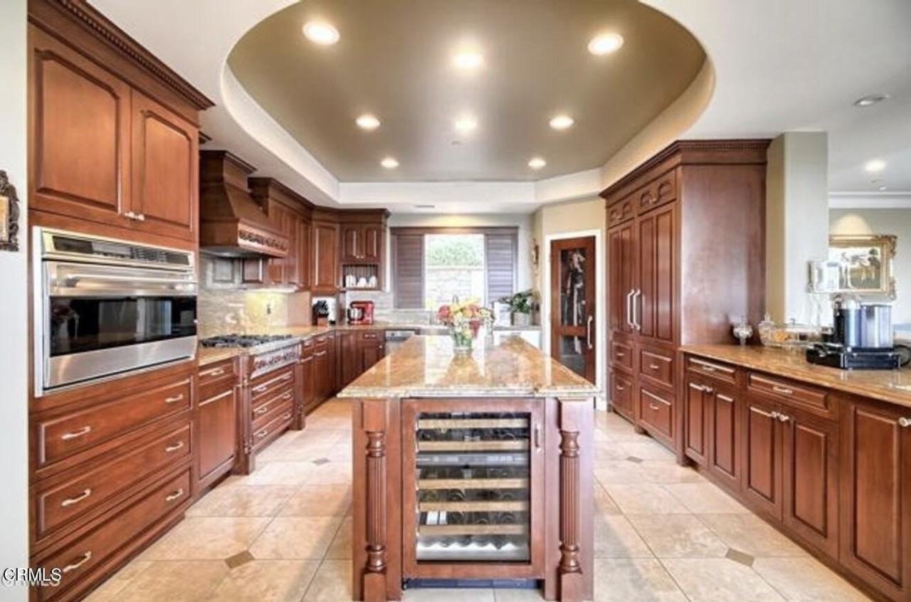 6153 Cobblestone Dr - Photo 6 of 21