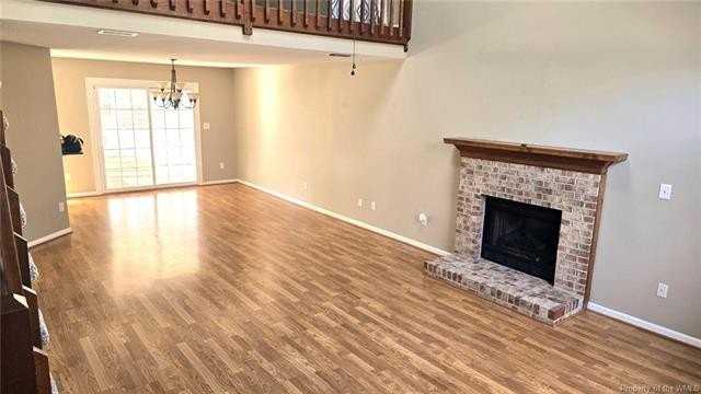 305 Peachtree Ln - Photo 5 of 28