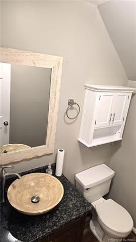 305 Peachtree Ln - Photo 7 of 28