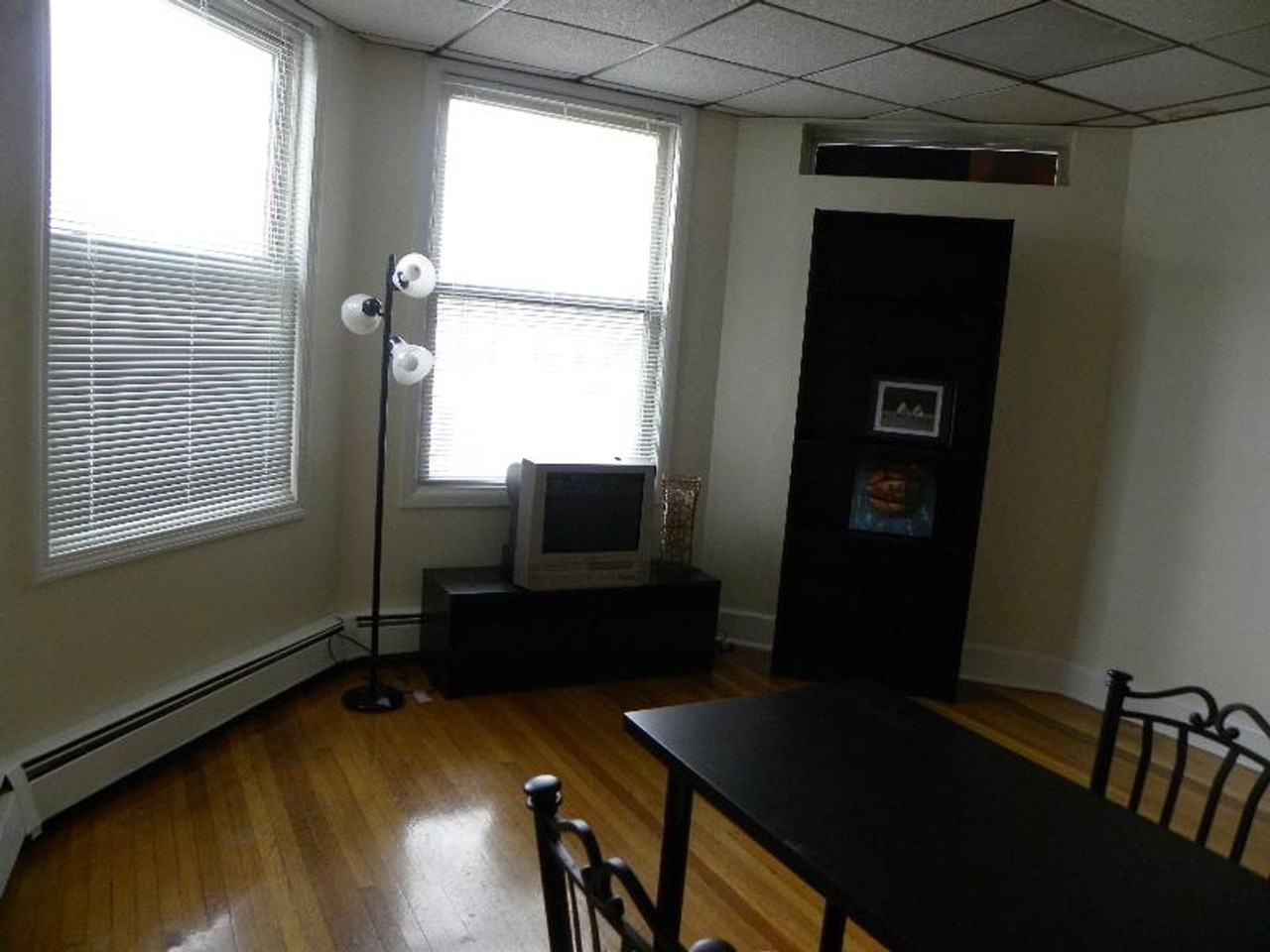 19 Banks St - Photo 2 of 12