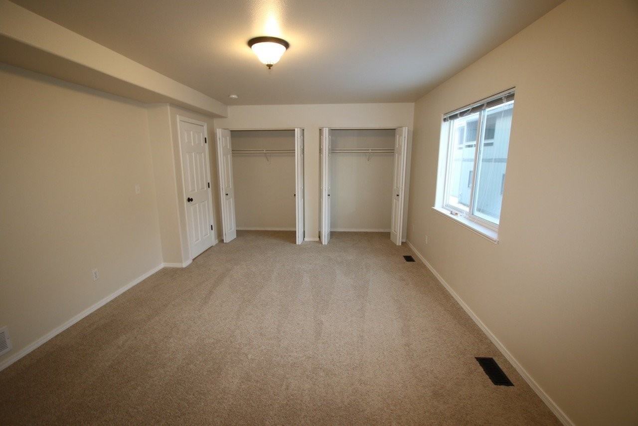 717 Blackburn Ct - Photo 7 of 19