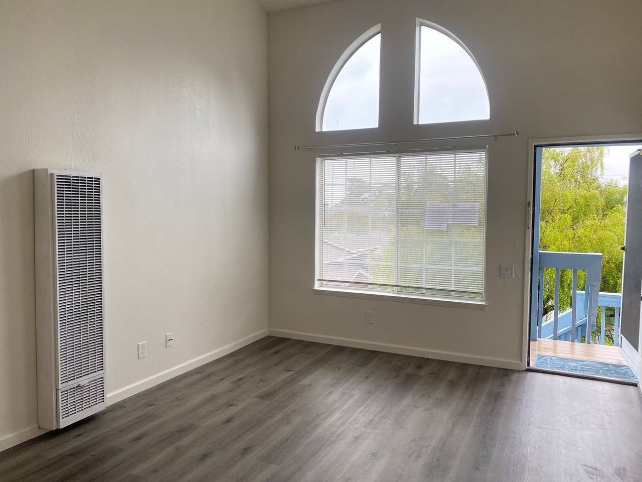 21 Glenwood - Photo 3 of 13