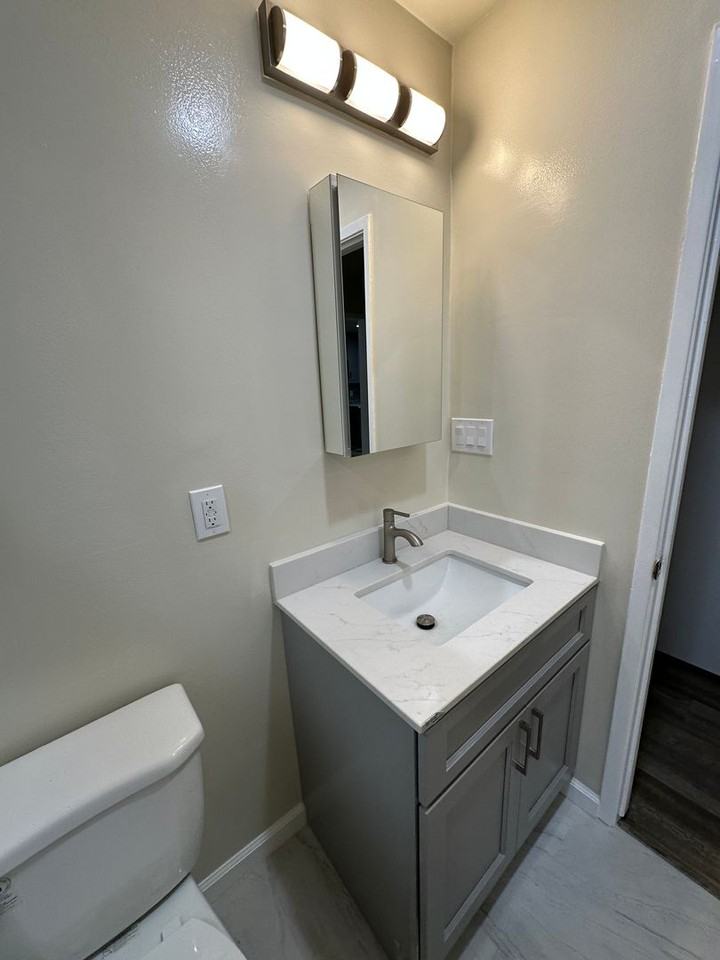 926 Desert Isle Dr - Photo 7 of 9