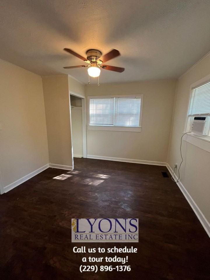 615 E Brookwood Dr - Photo 6 of 6