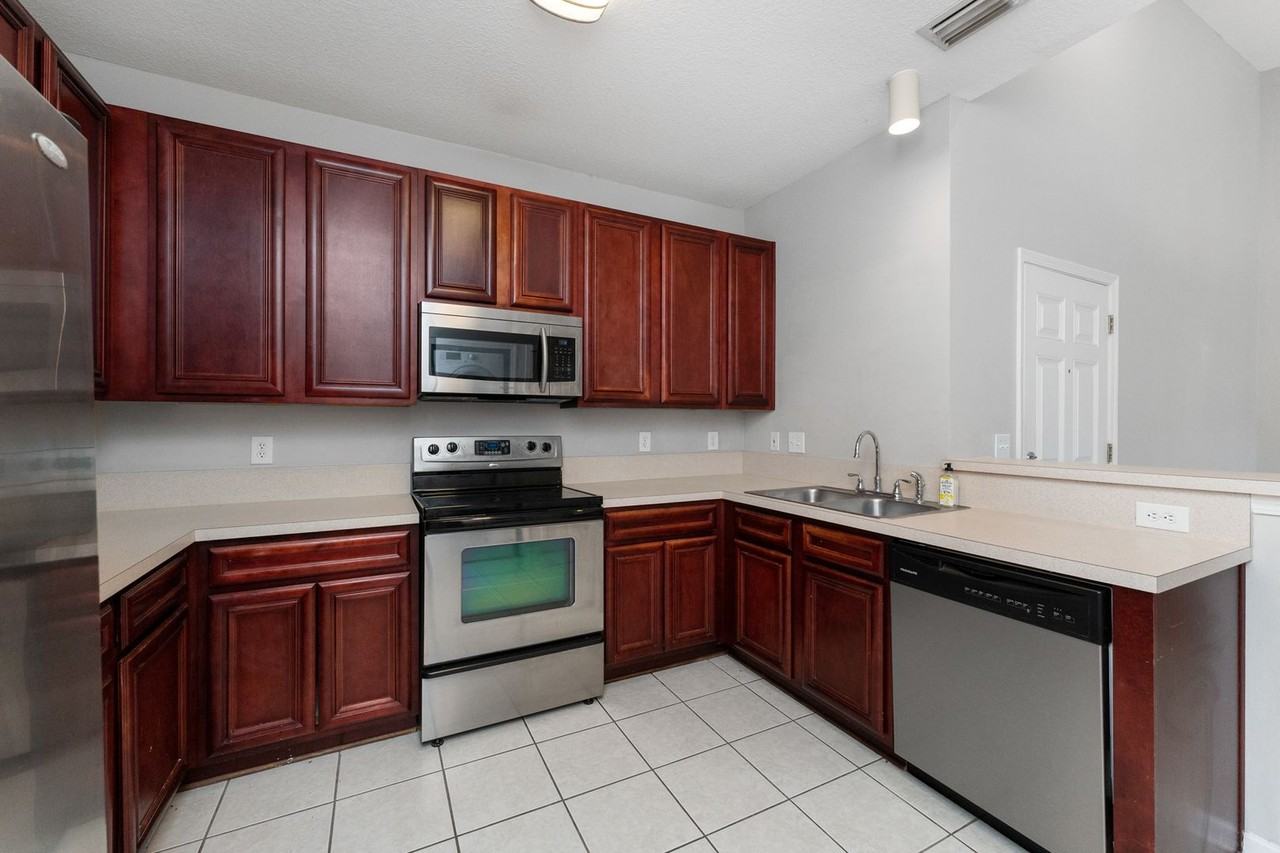 8226 Green Parrot Rd - Photo 2 of 35