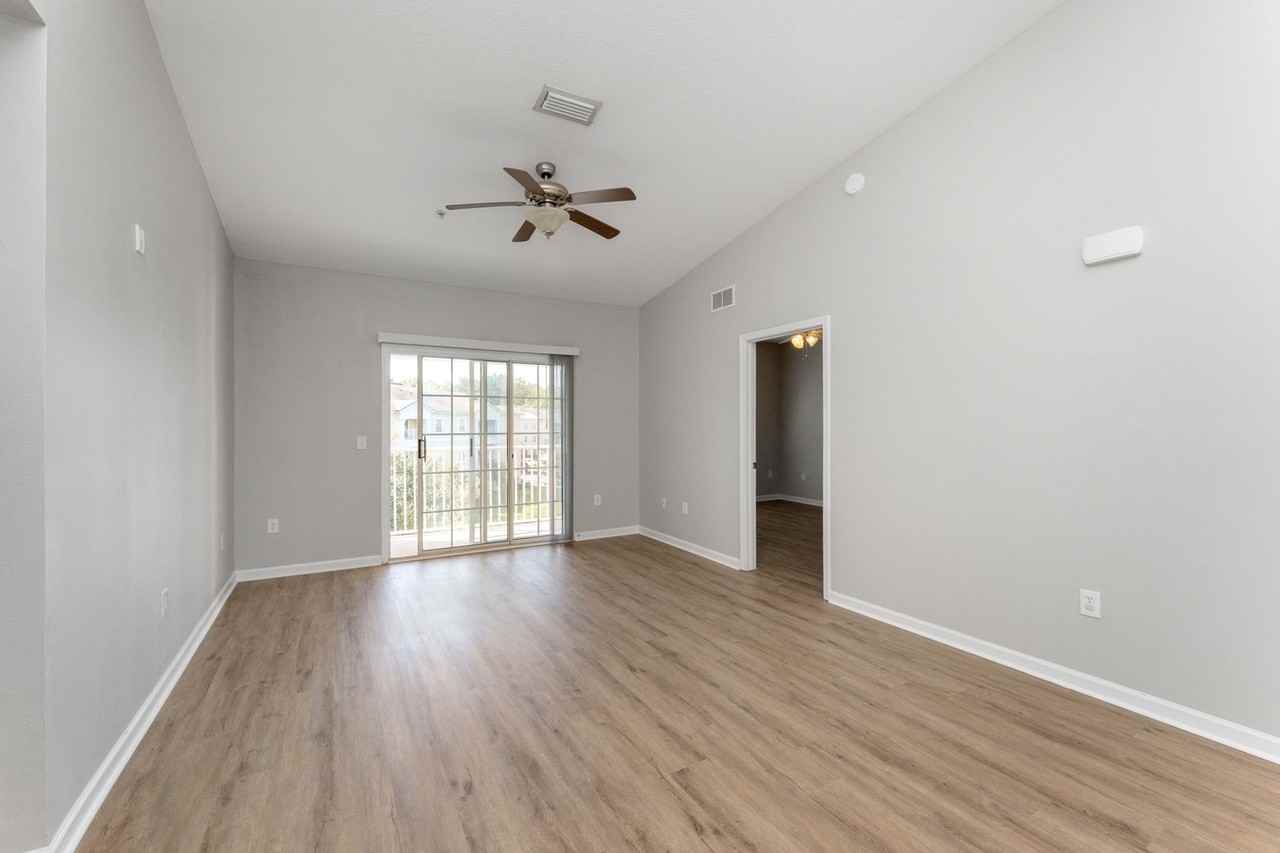 8226 Green Parrot Rd - Photo 3 of 35